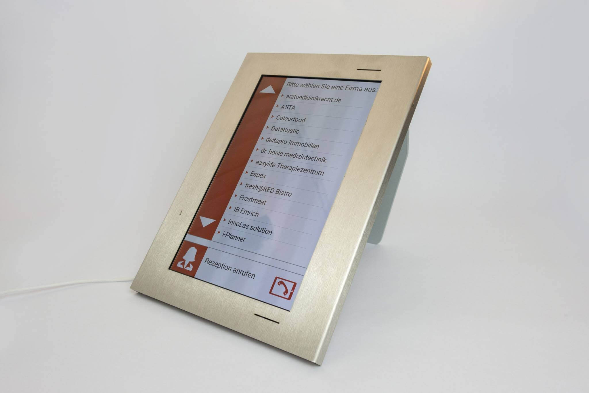 Digitales Leitsystem mit App und Gegensprechanlage